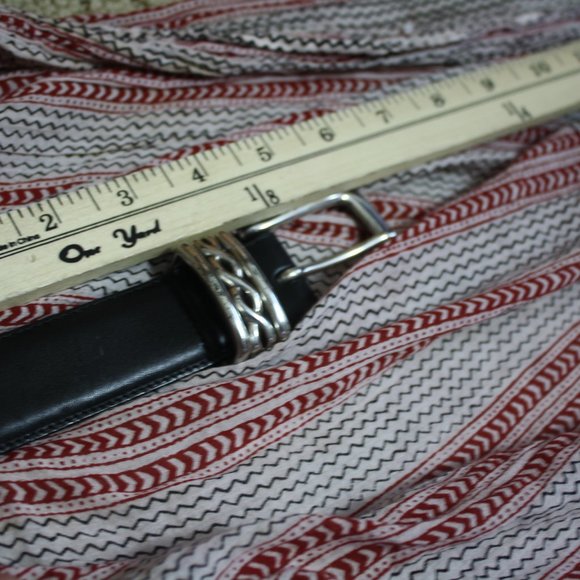 Vtg. Lands End Leather Belt with Silver Buckle 🌵36 - Picture 5 of 9